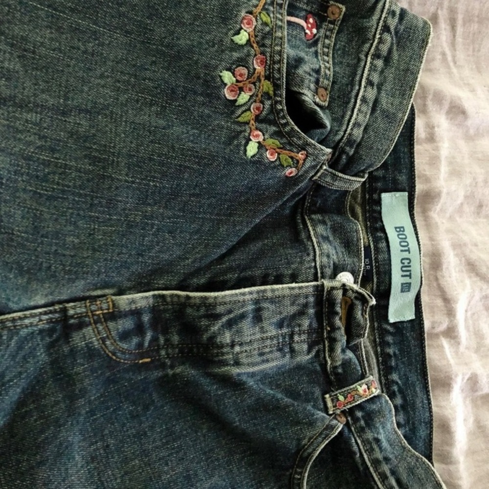 Rare Gap Embroidered Boot Cut Jeans 10r